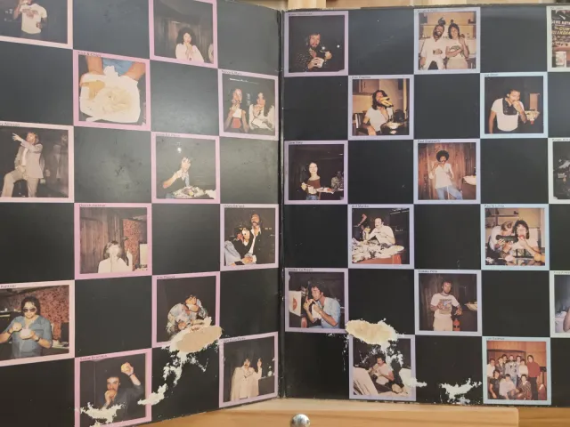 Ringo Starr — Ringo’s Rotogravure · Interior da capa · foto 3