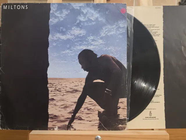 Milton Nascimento — Miltons · Vinil e encarte · foto 3