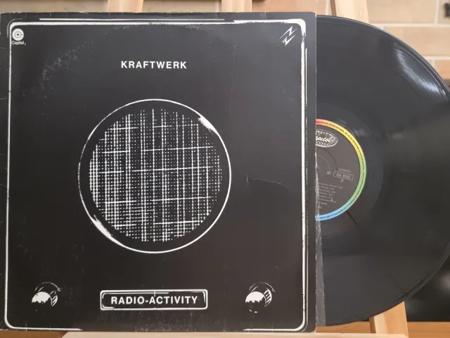 Kraftwerk — Radio-Activity · Vinil · foto 3