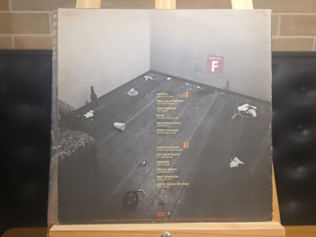Vários artistas — Mega Hits 3 · Verso · foto 2