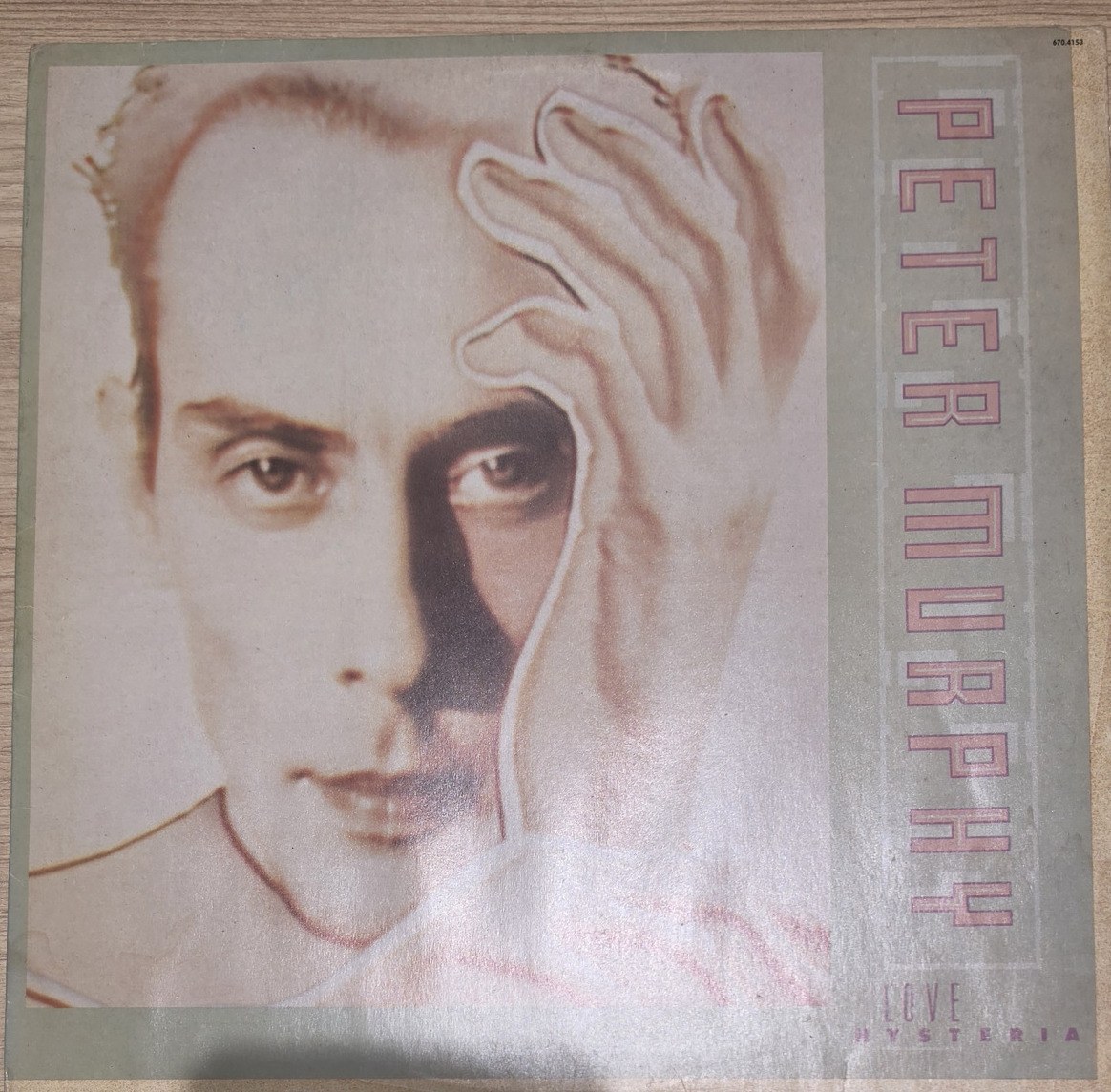 Capa de Peter Murphy — Love Hysteria