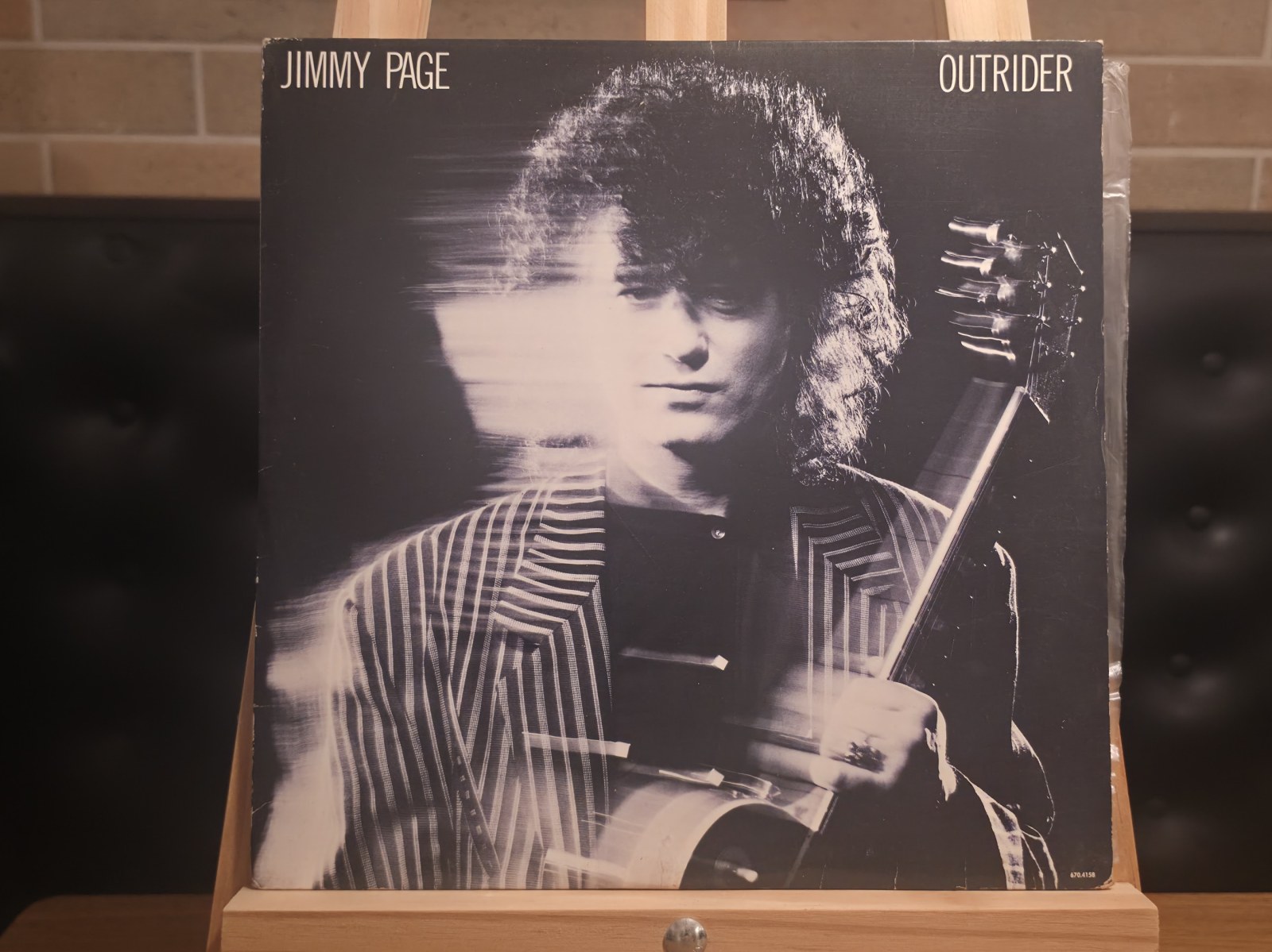 Capa de Jimmy Page — Outrider
