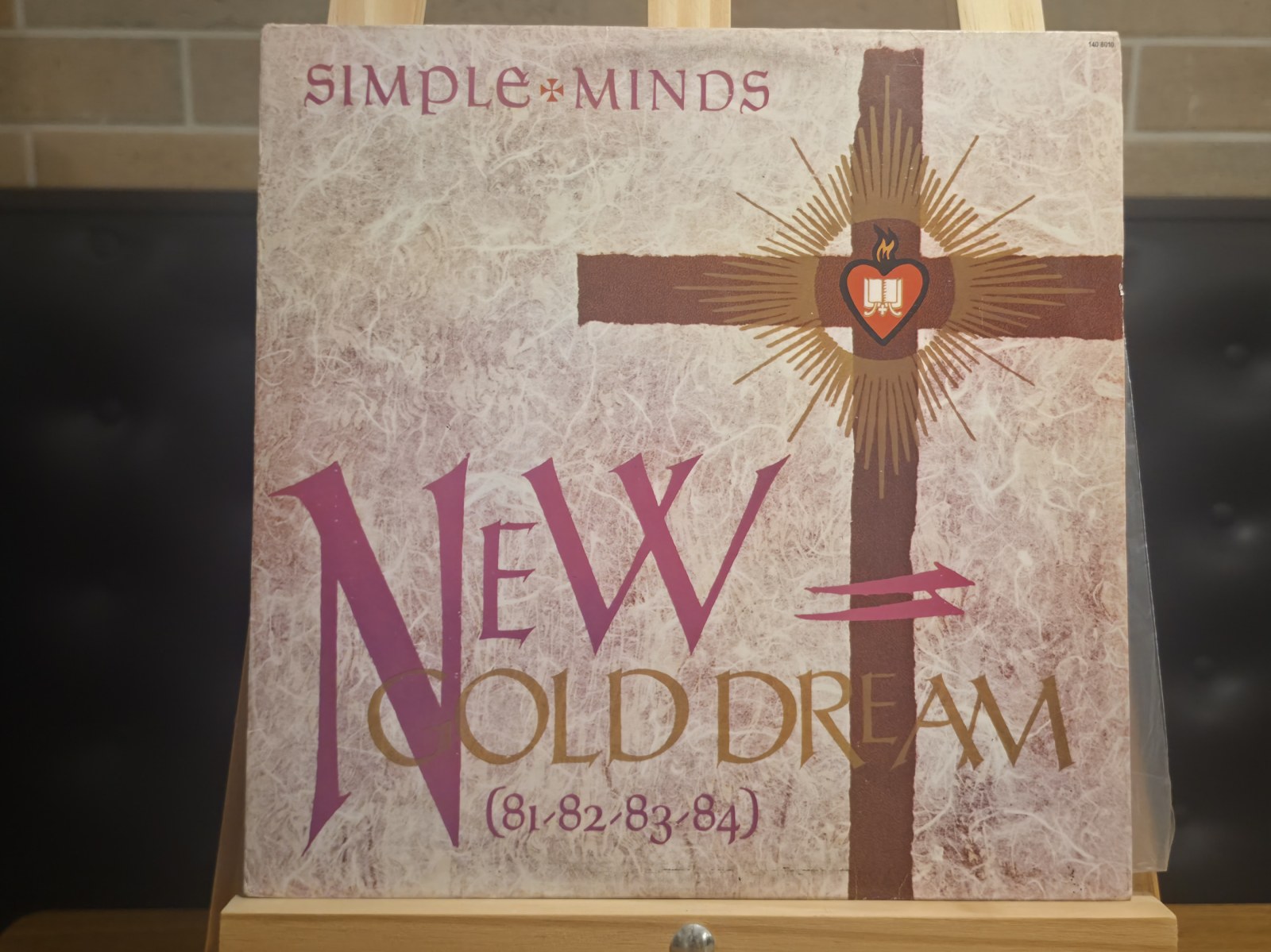 Capa de Simple Minds — New Gold Dream (81–82–83–84)