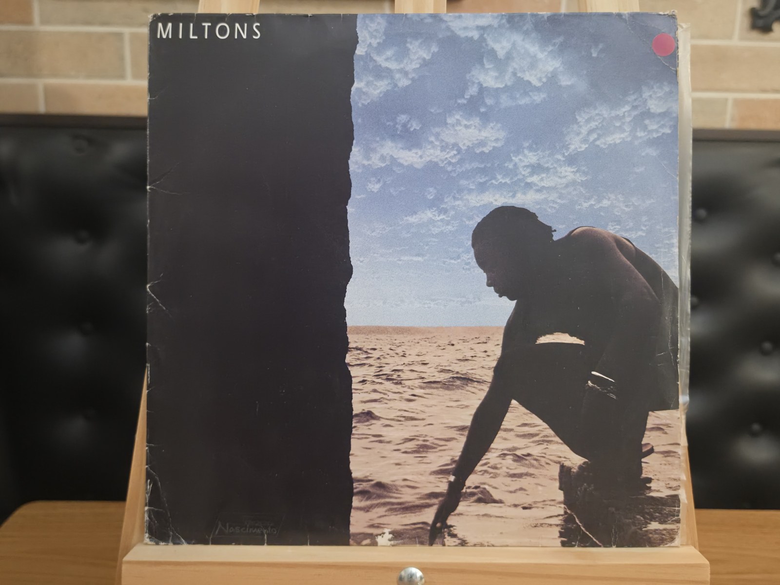 Capa de Milton Nascimento — Miltons