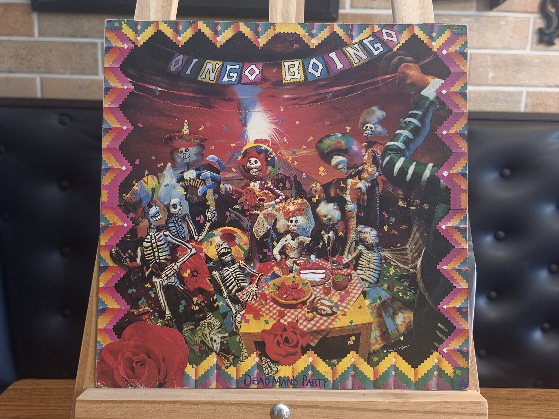 Capa de Oingo Boingo — Dead Man's Party