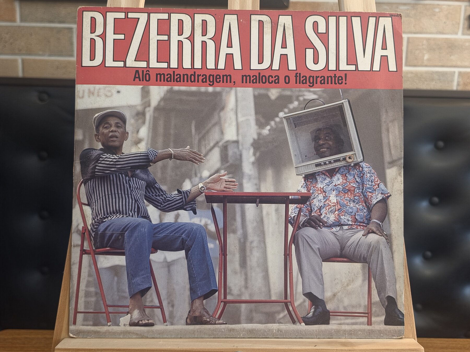 Capa de Bezerra da Silva — Alô Malandragem, Maloca o Flagrante!