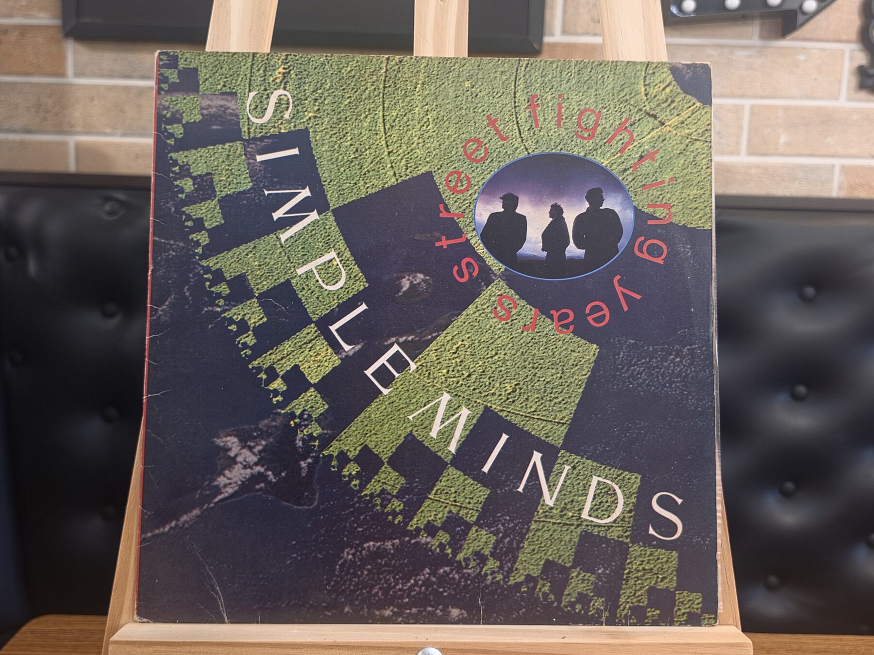 Capa de Simple Minds — Street Fighting Years
