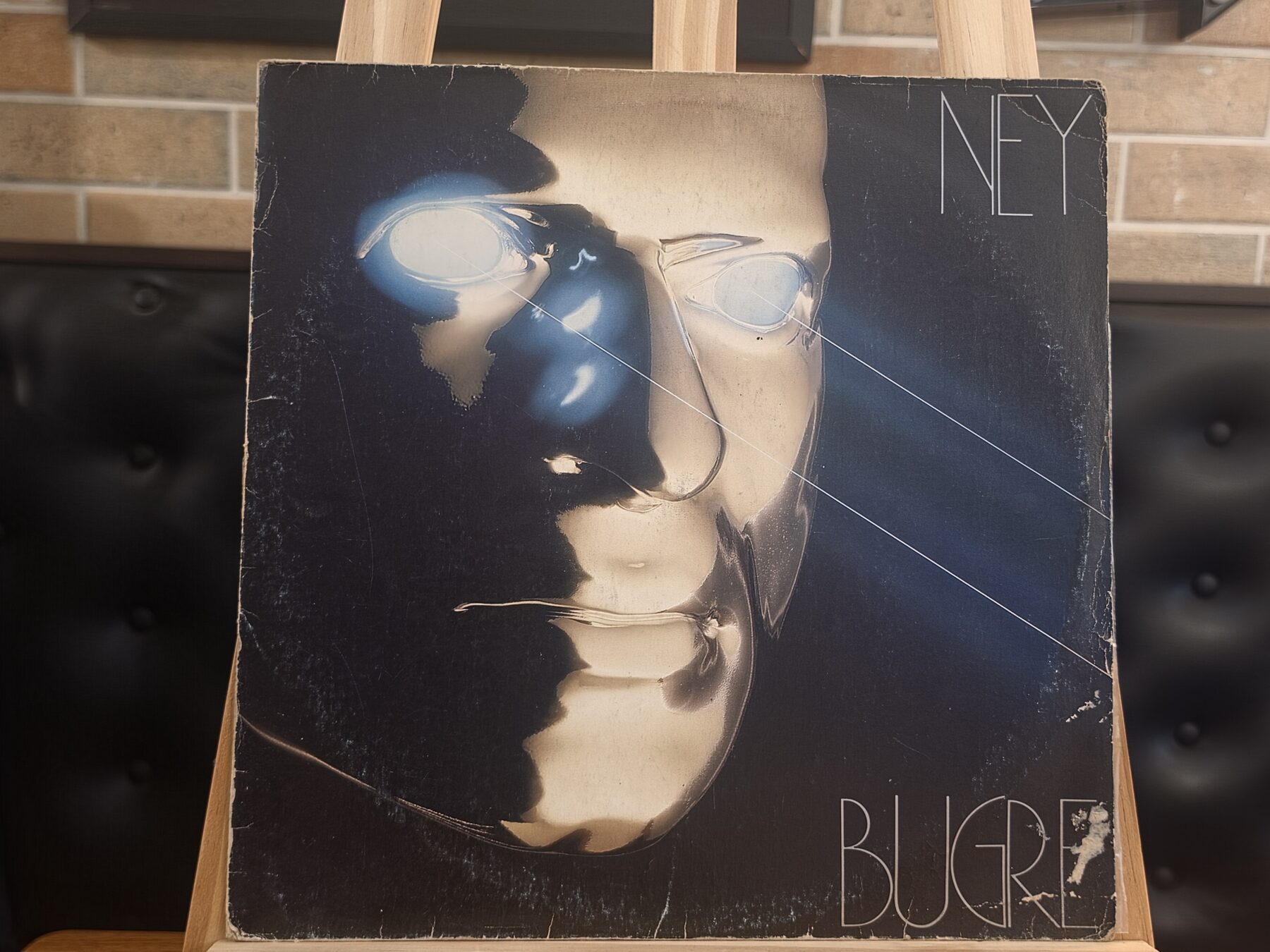 Capa de Ney Matogrosso — Bugre