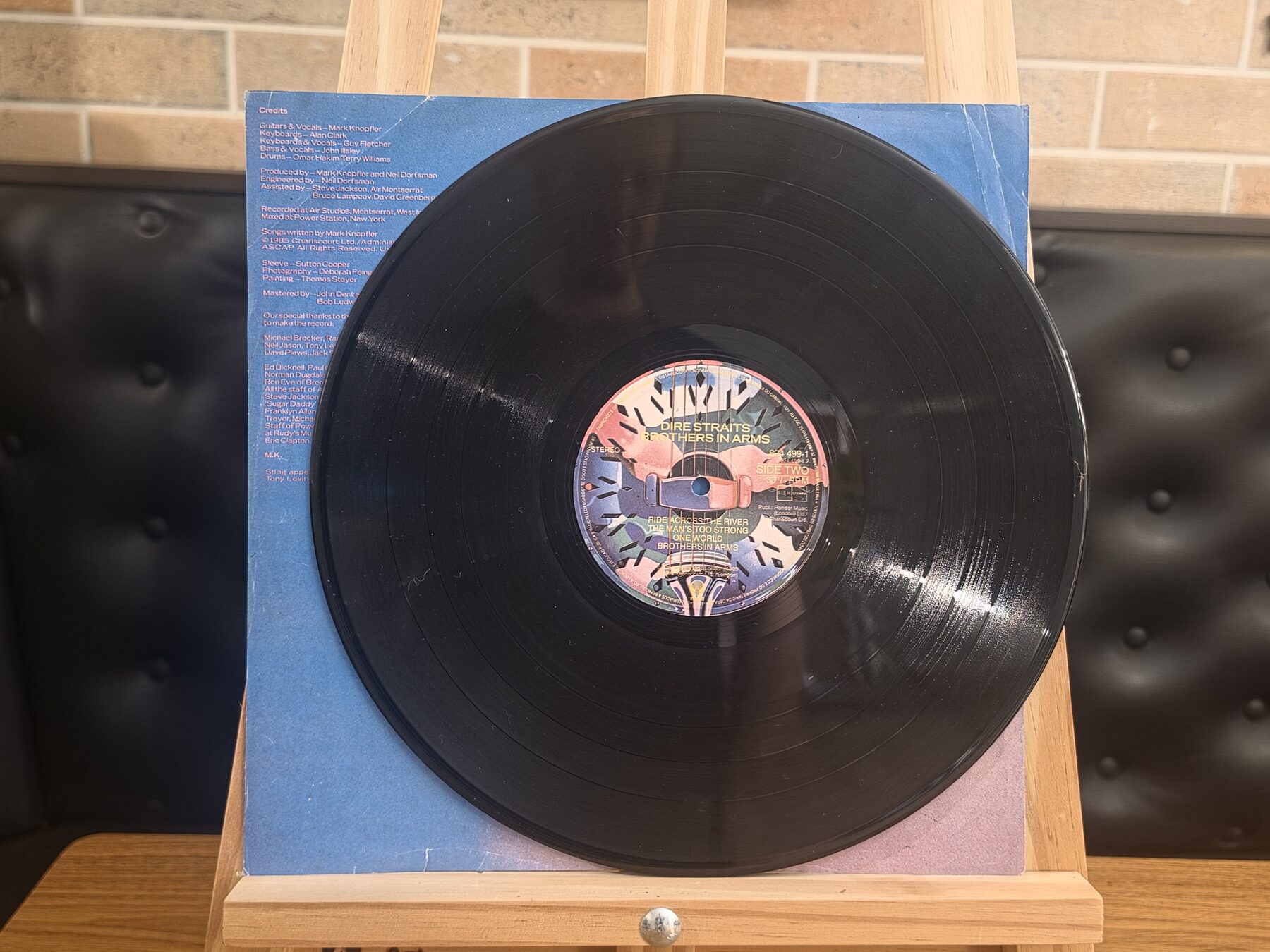 Capa de Dire Straits — Brothers in Arms